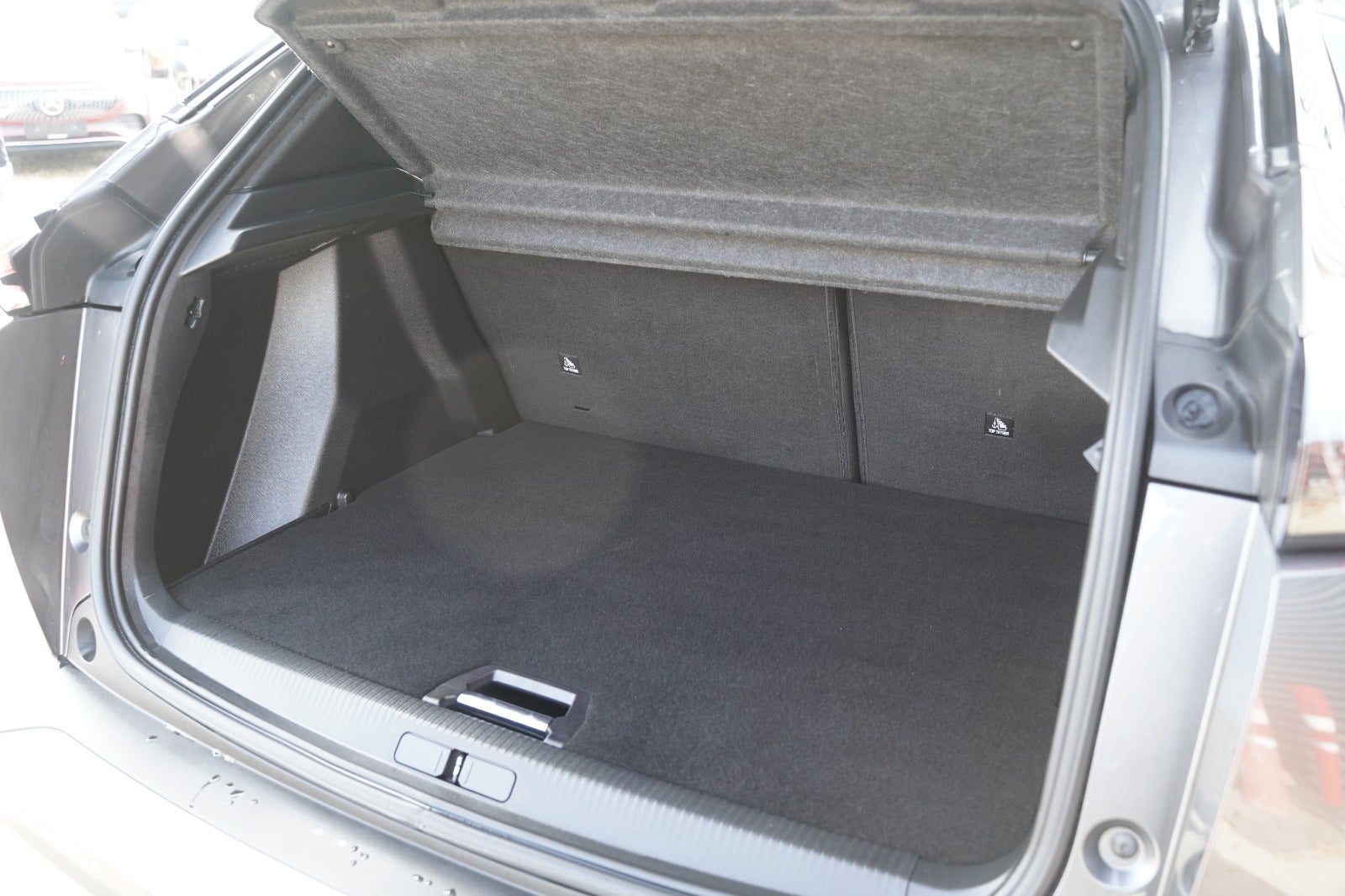 Billede af Peugeot 2008 1,5 BlueHDi 100 Allure Pack