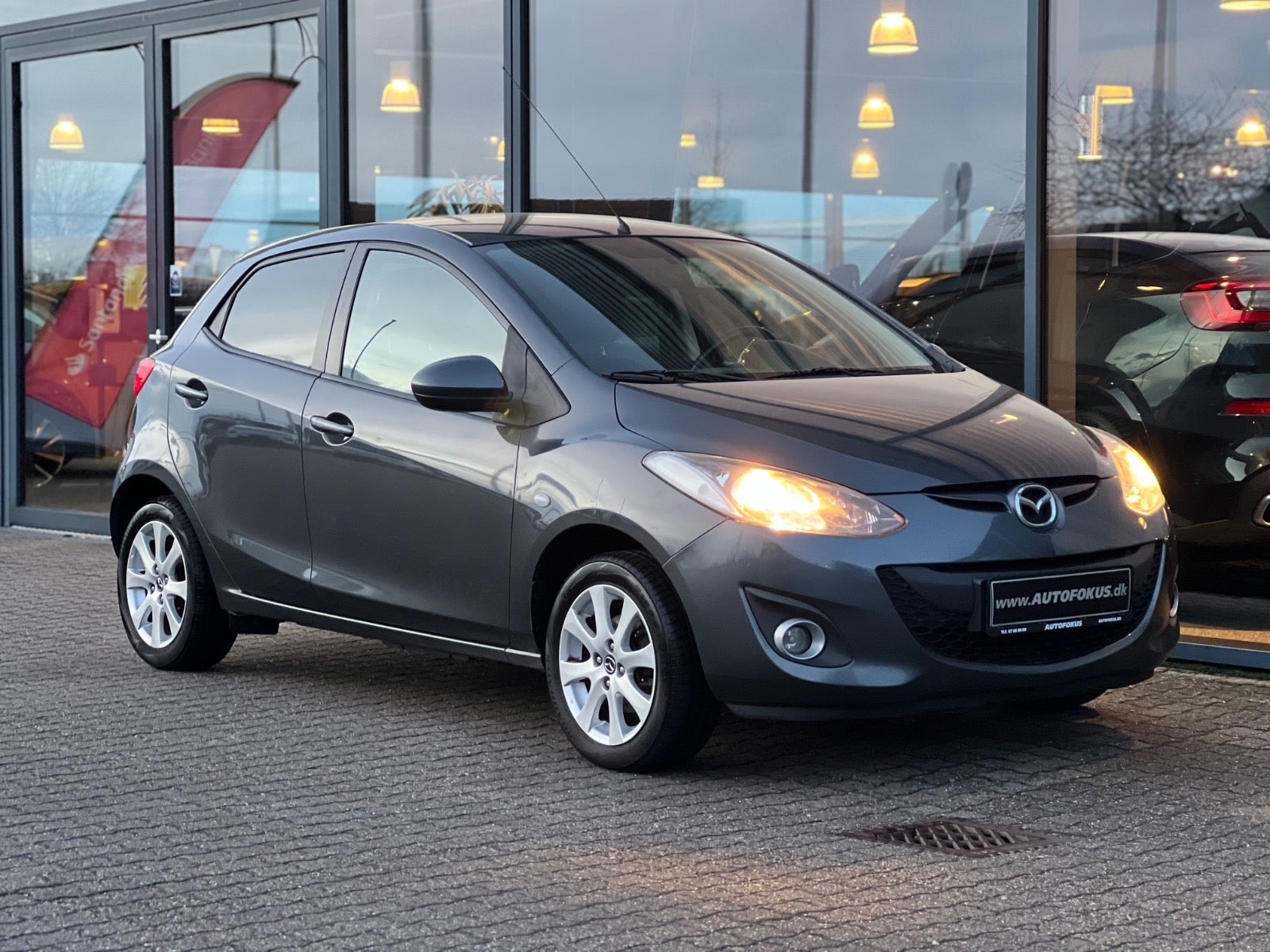 Mazda 2 2015