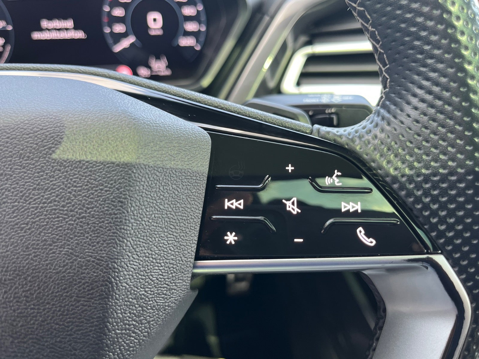 Billede af Audi Q4 e-tron 40 S-line
