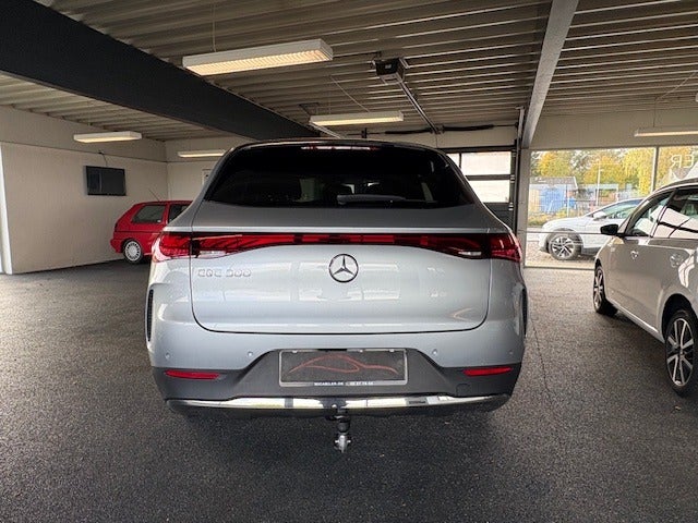Mercedes EQE300 SUV
