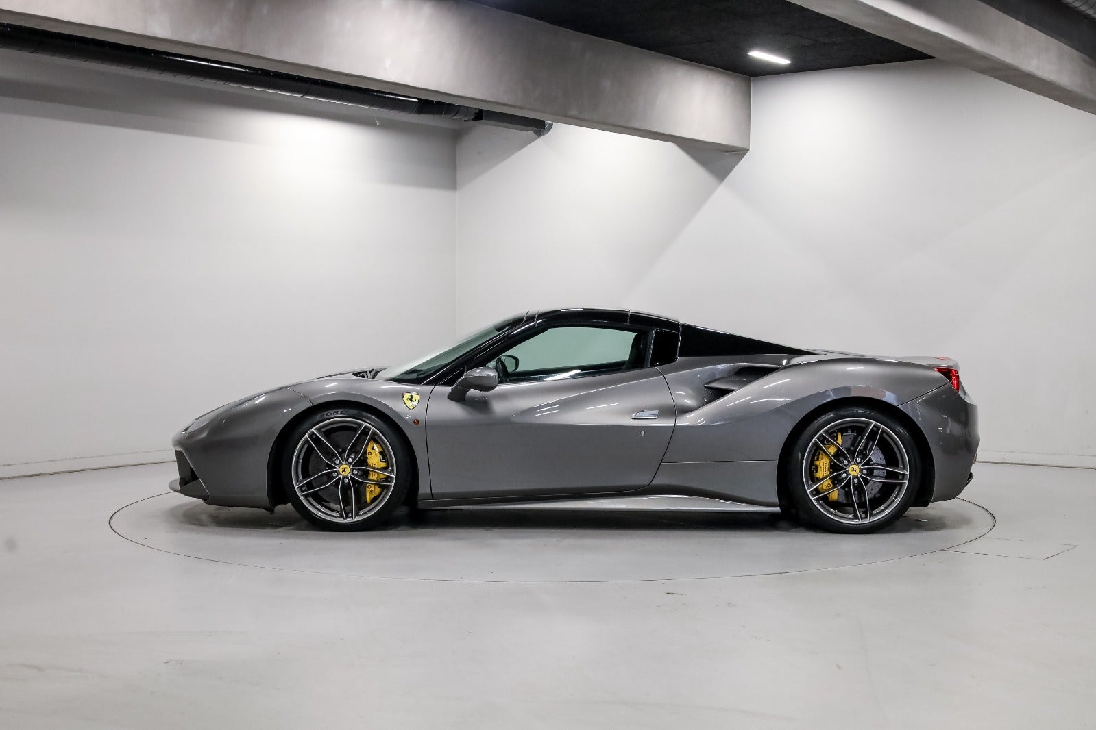 Ferrari 488 Spider 3,9 DCT