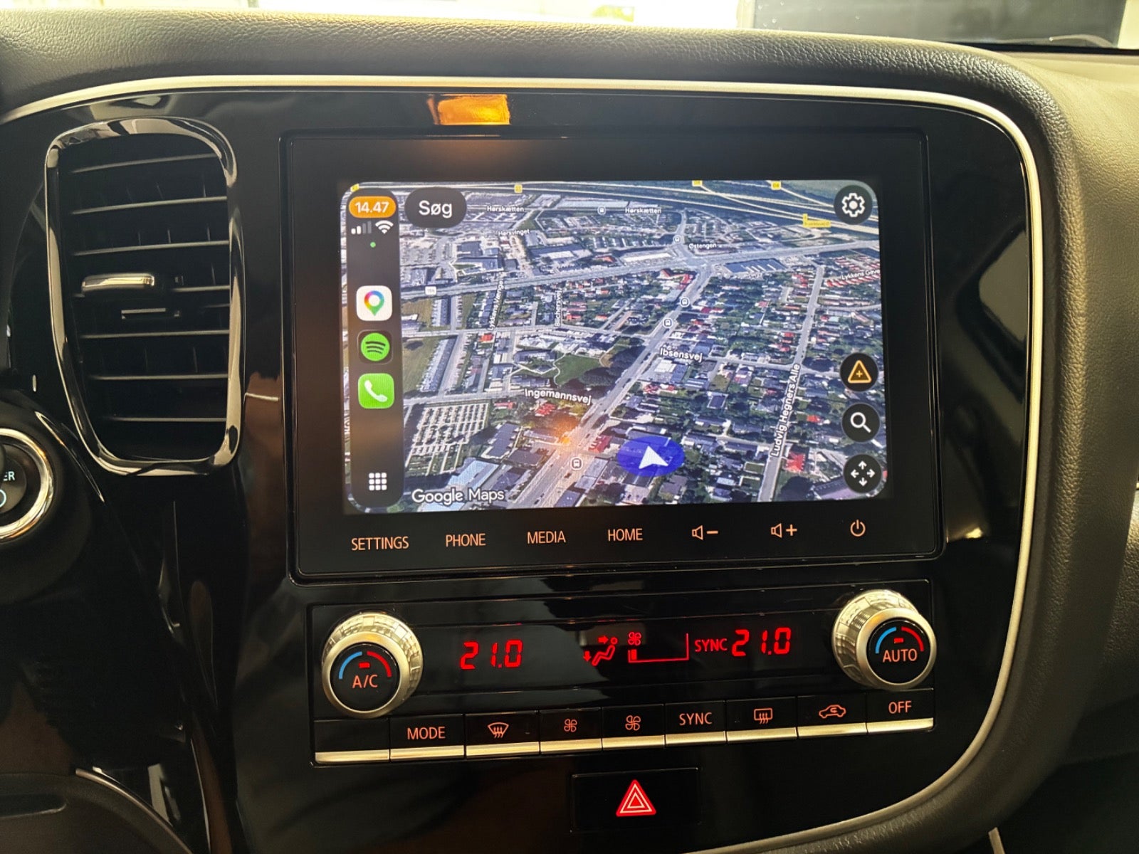 Billede af Mitsubishi Outlander 2,4 PHEV Invite+ CVT 4WD