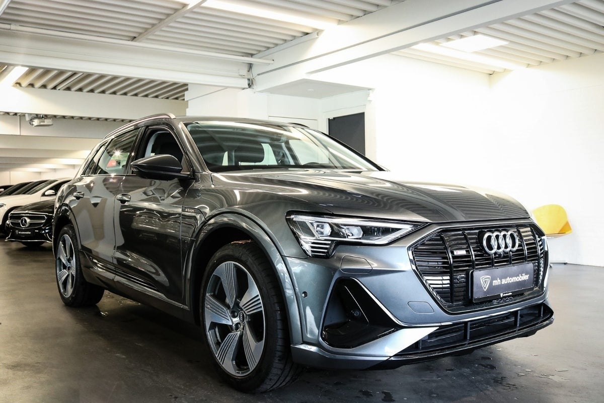 Billede af Audi e-tron 55 S-line quattro