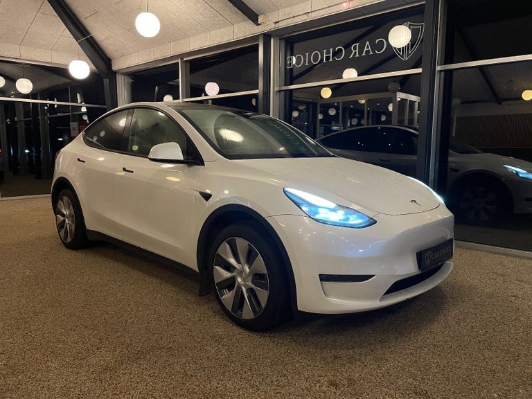 Tesla Model Y Long Range AWD