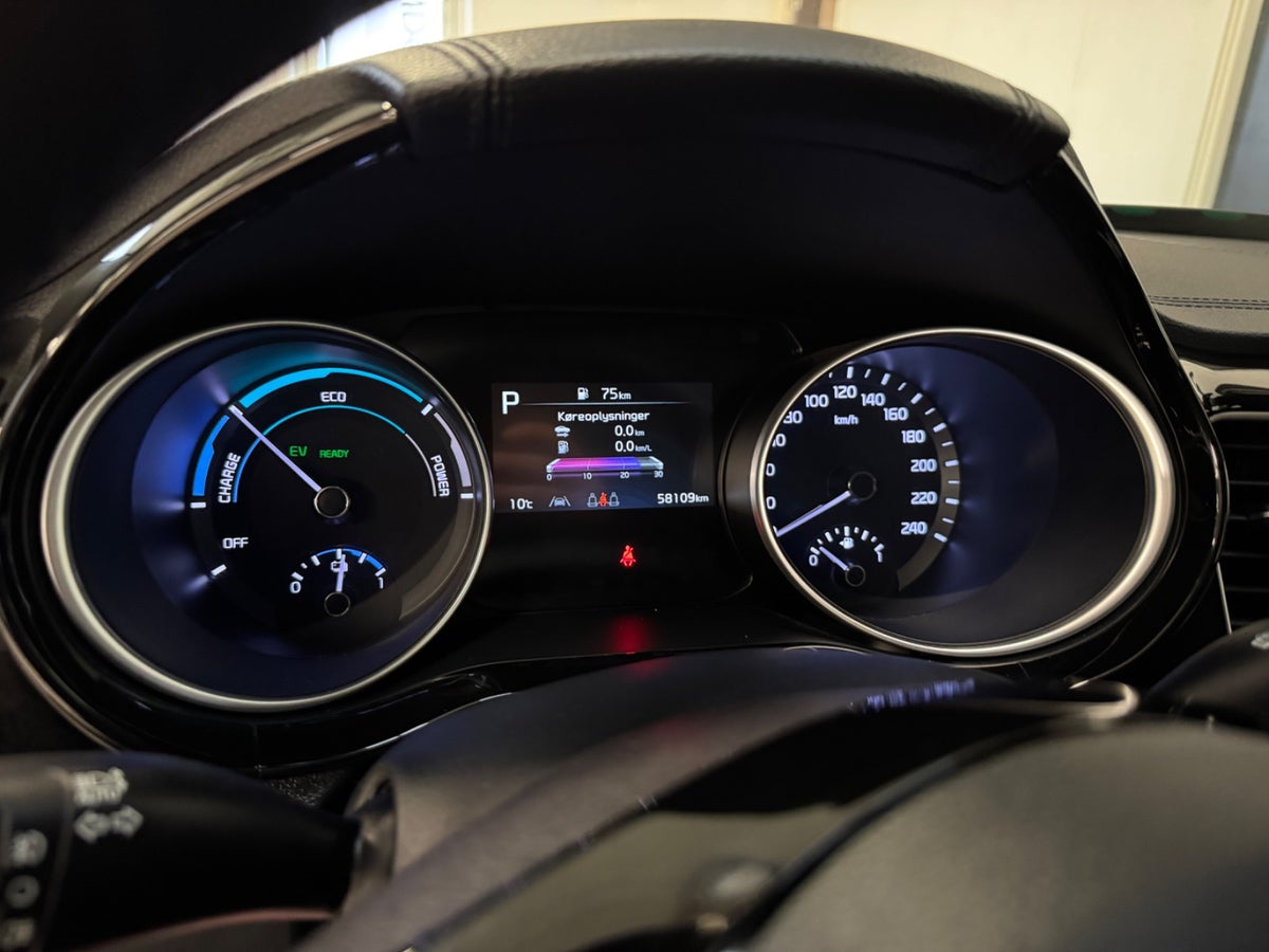 Kia Ceed PHEV Prestige SW DCT