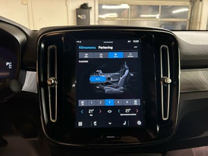 Volvo EC40 Extended Range Black Edition