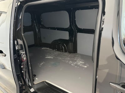 Peugeot Expert BlueHDi 122 L3 Plus EAT8 Van