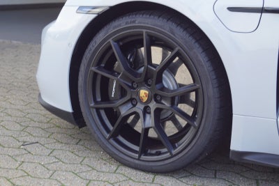 Porsche Taycan GTS Performance+ Sport Turismo