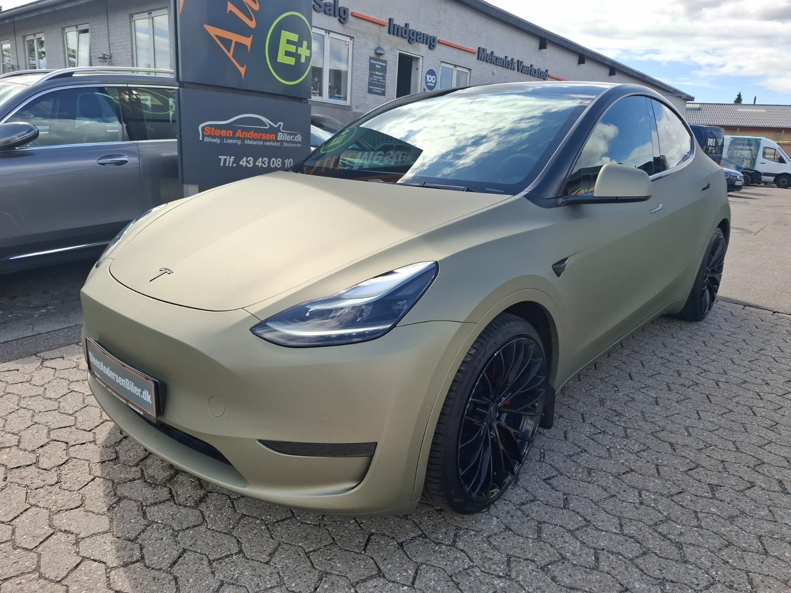 Tesla Model Y 2022