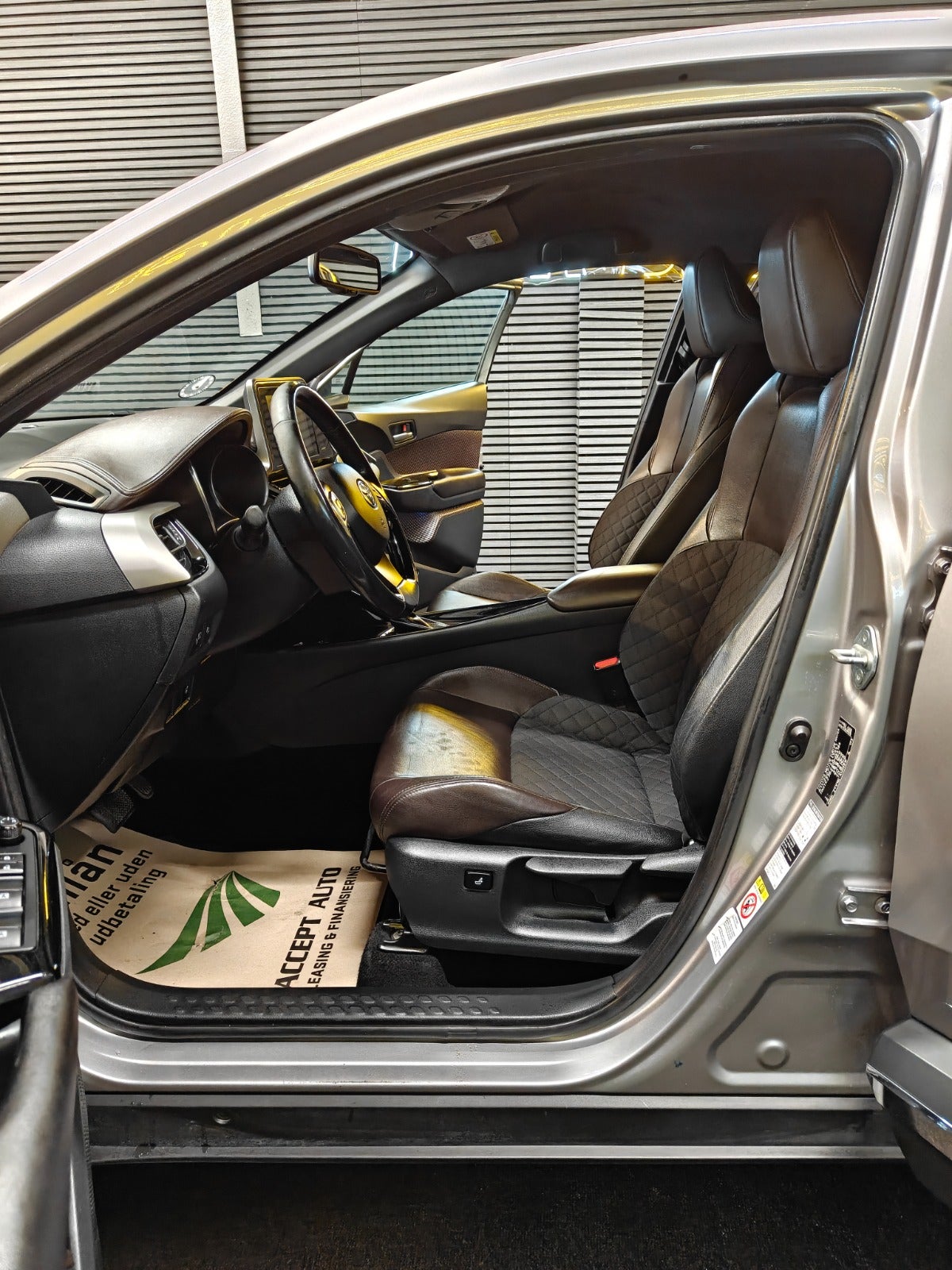 Billede af Toyota C-HR 1,8 Hybrid C-HIC CVT