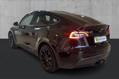 Tesla Model Y Long Range AWD - 2