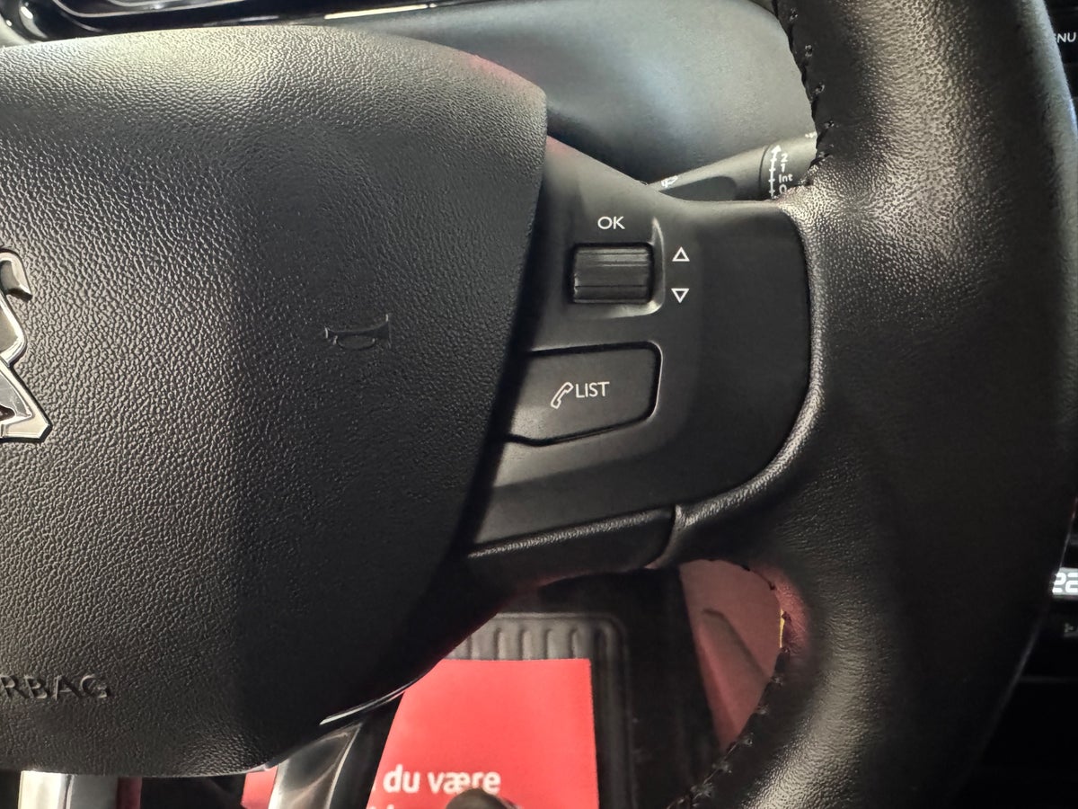 Peugeot 208 VTi 82 Active Peugeot 208 VTi 82 Active