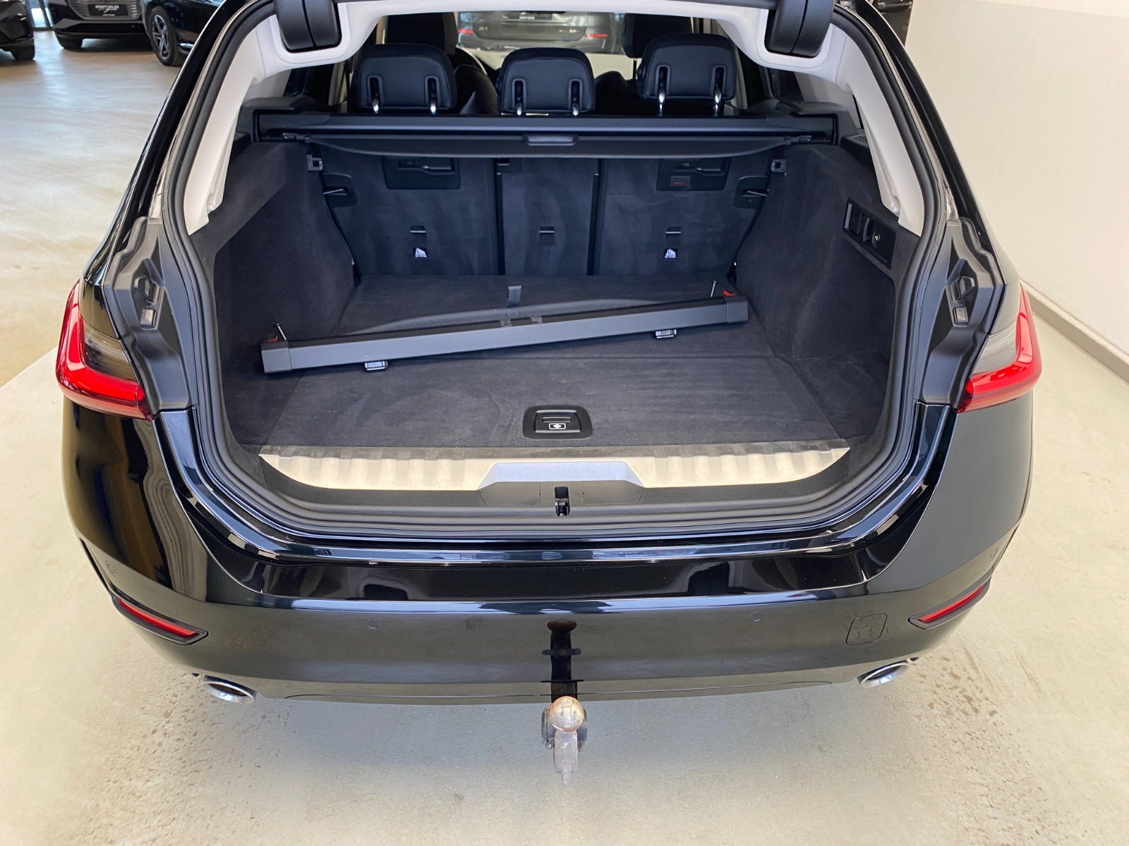 Billede af BMW 330e 2,0 Touring Sport Line aut.