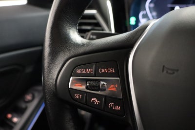 BMW 330e Touring Sport Line aut.