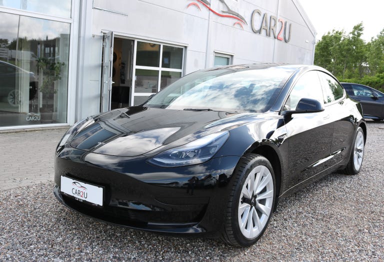 Tesla Model 3 RWD