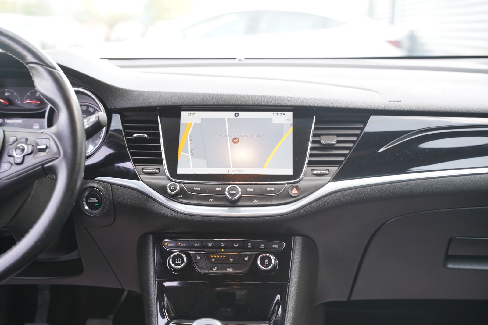Billede af Opel Astra 1,4 T 150 Dynamic Sports Tourer