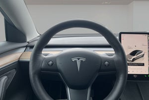 Tesla Model 3 RWD