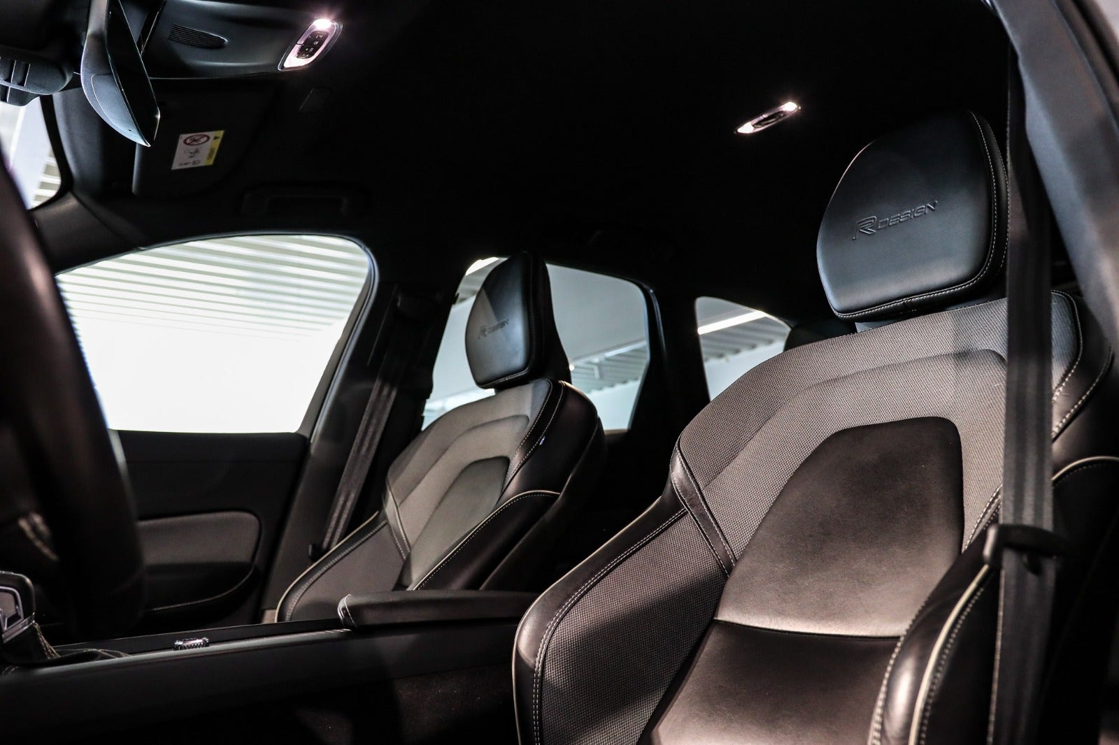 Billede af Volvo XC60 2,0 T4 190 R-Design aut.