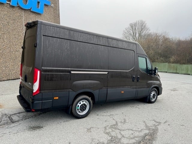 Billede af Iveco Daily 3,0 35S18 12m³ Van AG8