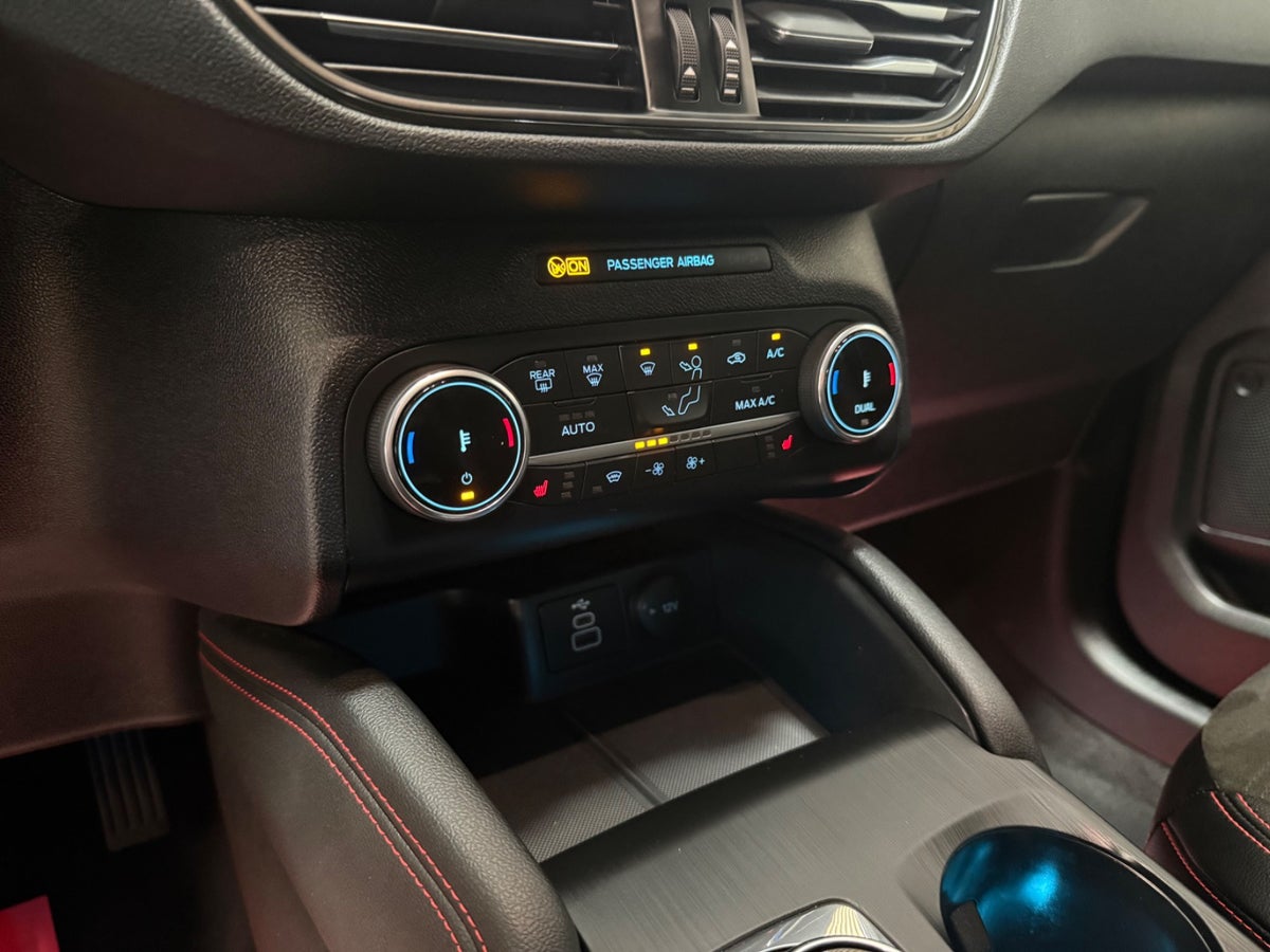 Ford Kuga PHEV ST-Line X CVT Ford Kuga PHEV ST-Line X CVT