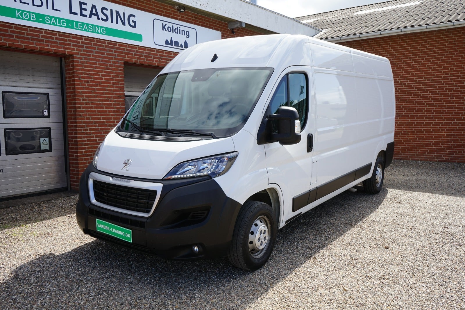 Billede af Peugeot Boxer 335 2,2 BlueHDi 140 L3H2 Premium