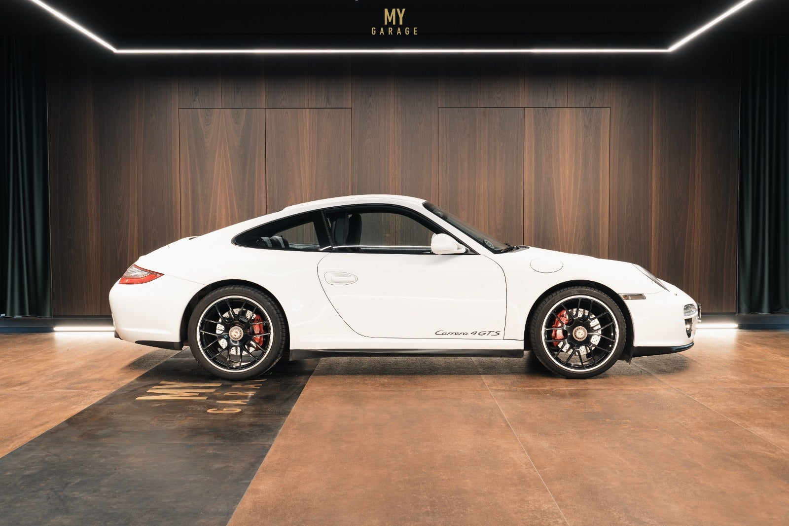 Porsche 911 Carrera 4 GTS - Coupé PDK