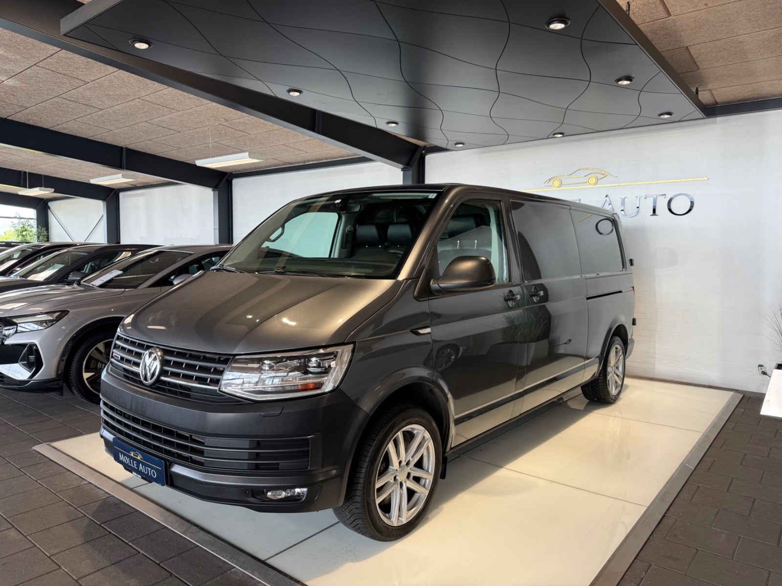 Billede af VW Transporter 2,0 TDi 204 Kassevogn DSG 4Motion lang