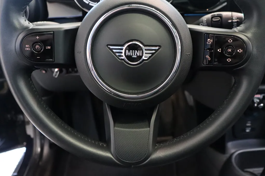 MINI Cooper SE Camden Edition