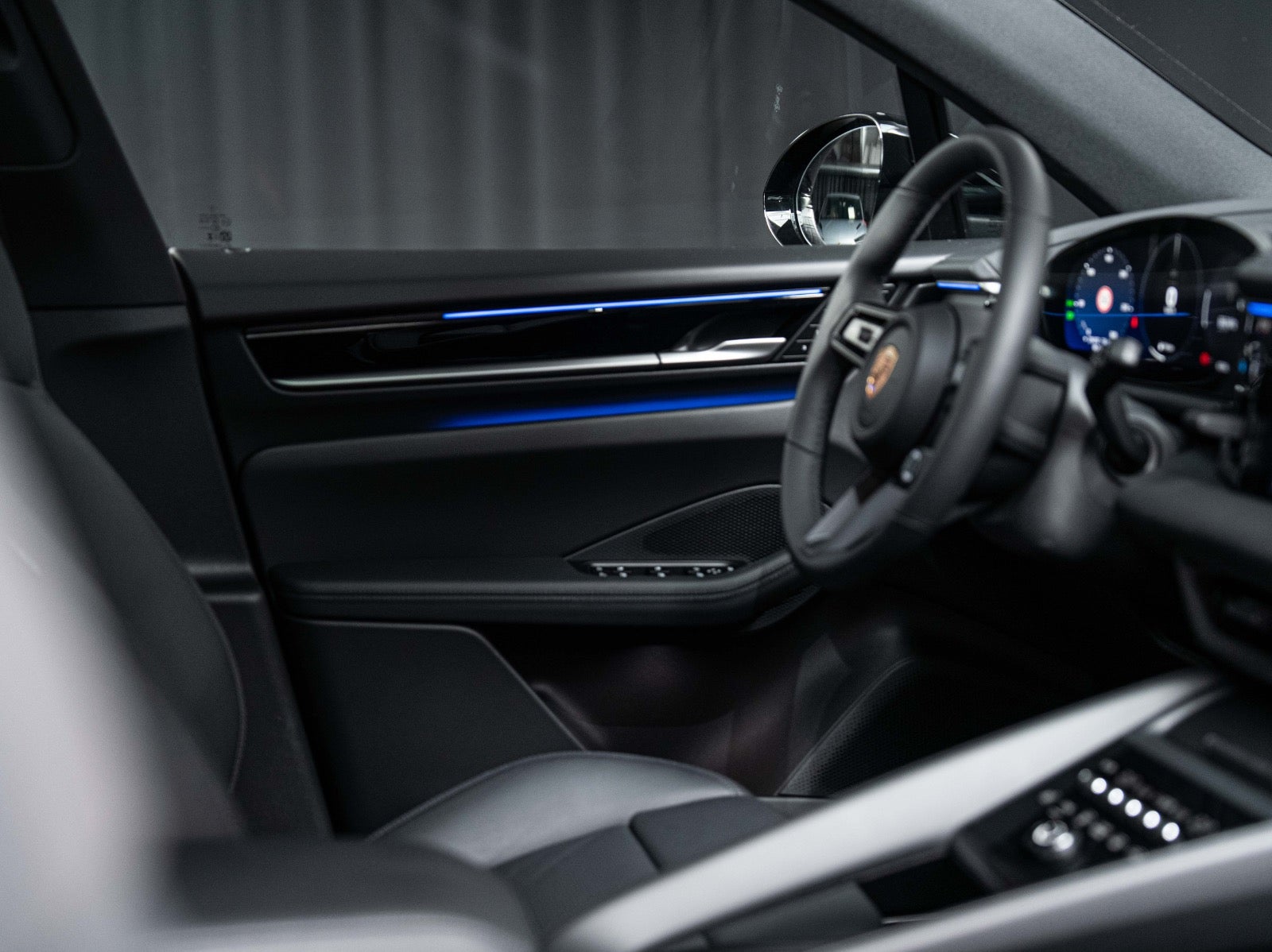 Gallery image 17 of 18