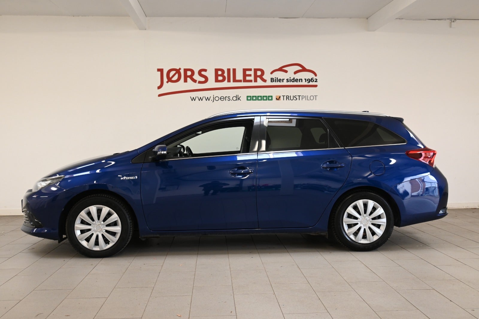 Toyota Auris Hybrid H2 Comfort Touring Sports CVT