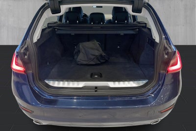 BMW 330e Touring Sport Line aut.