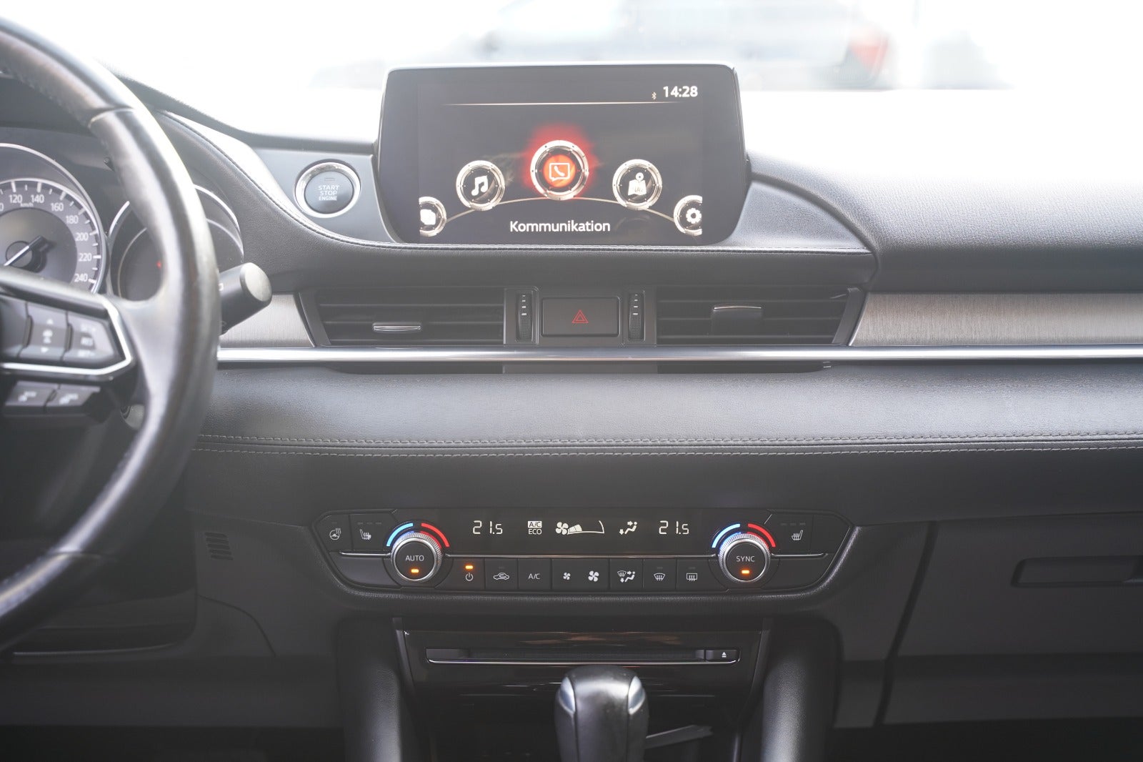 Billede af Mazda 6 2,0 SkyActiv-G 165 Premium stc. aut.