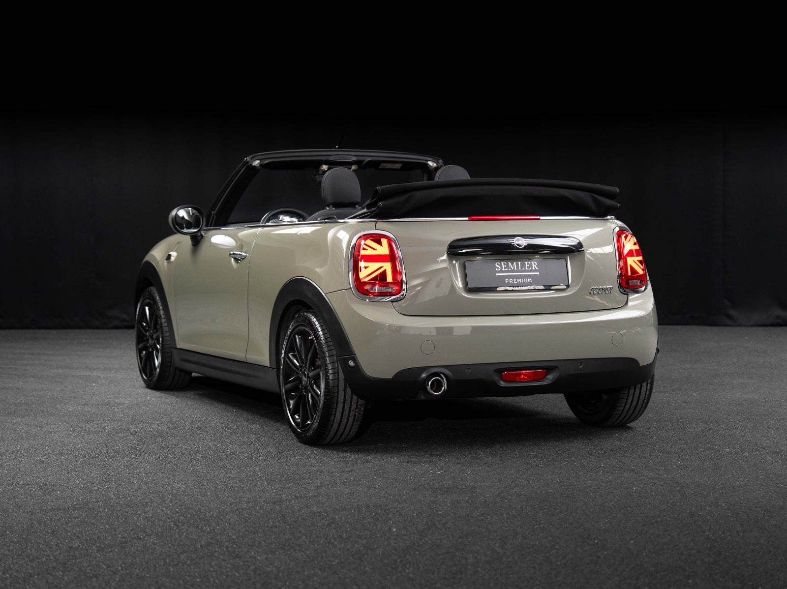 Gallery image 2 of 17