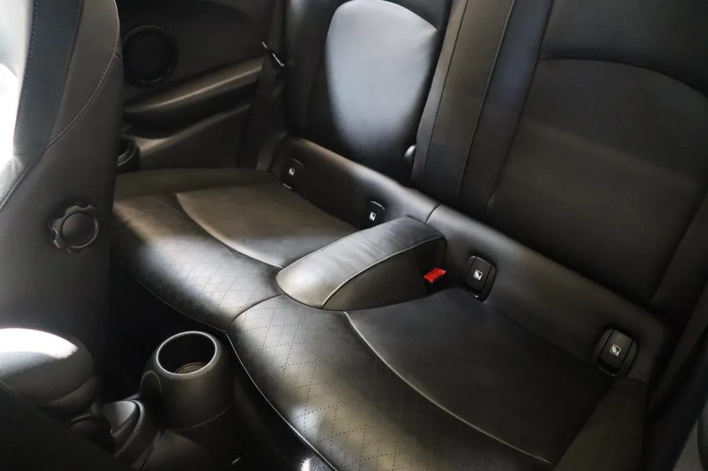 MINI Cooper SE Mosaert Edition