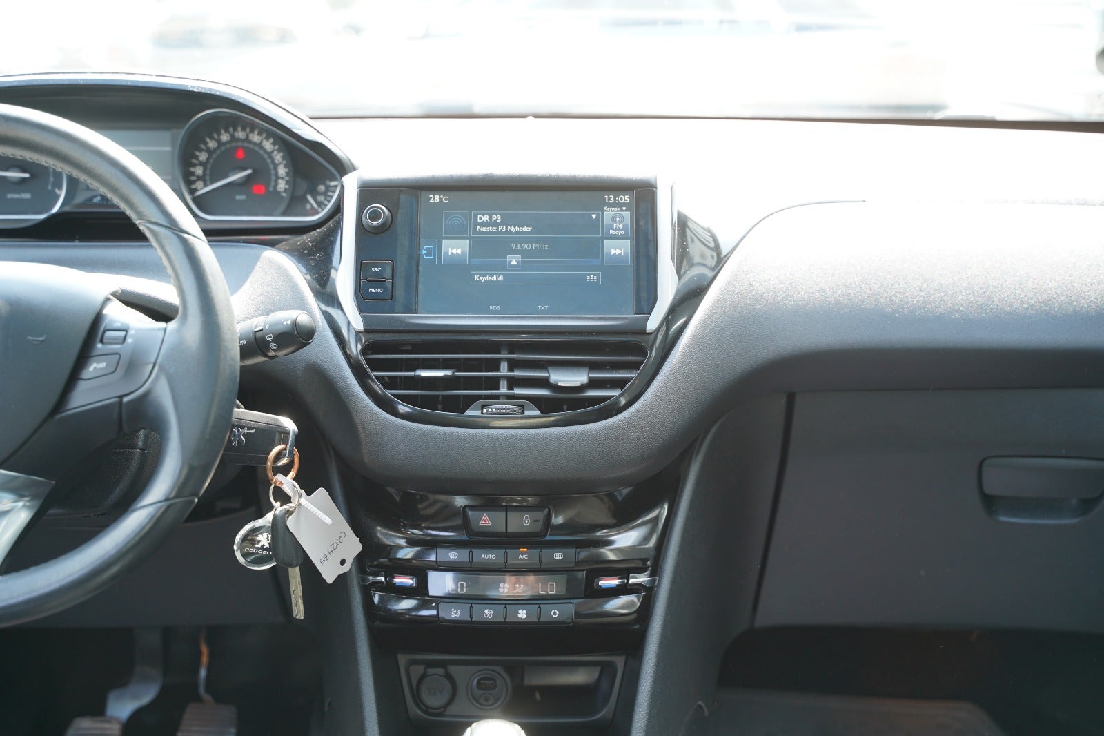 Billede af Peugeot 208 1,2 VTi 82 Supreme Sky