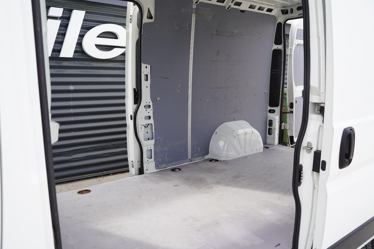 Billede af Peugeot Boxer 335 2,2 BlueHDi 165 L3H2 Premium