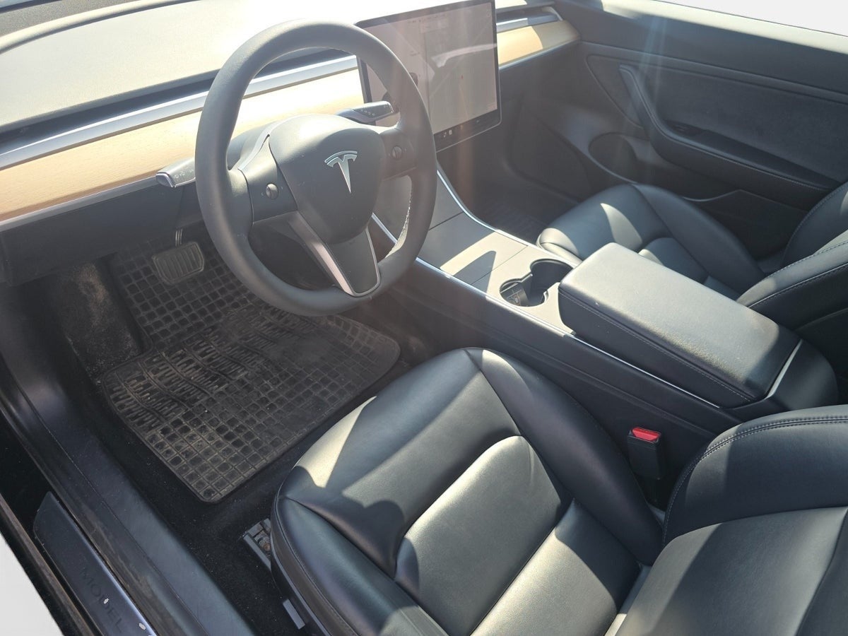 Billede af Tesla Model 3  Standard Range+ RWD