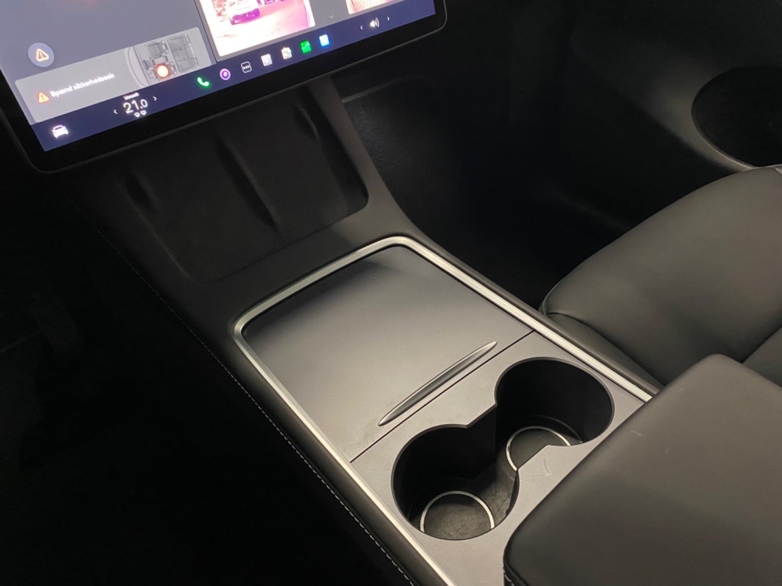 Tesla Model Y Long Range AWD – 12