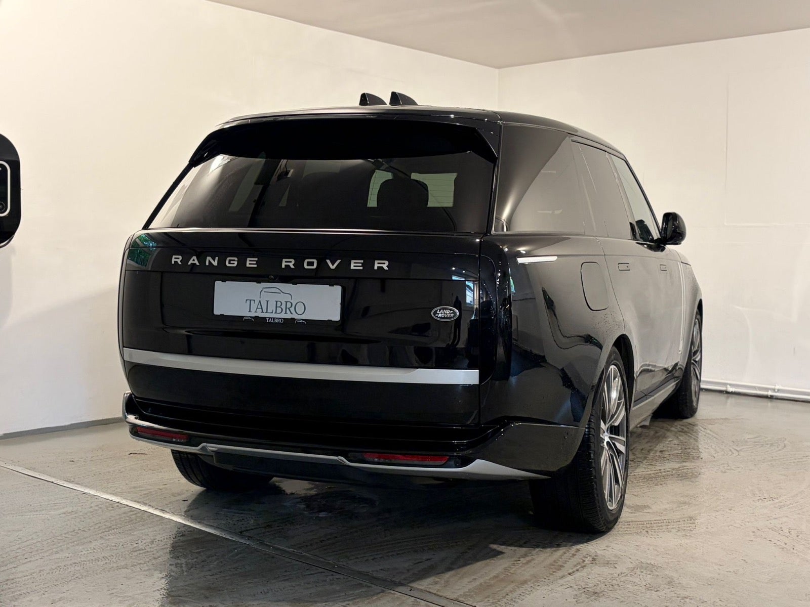 Land Rover – Range Rover