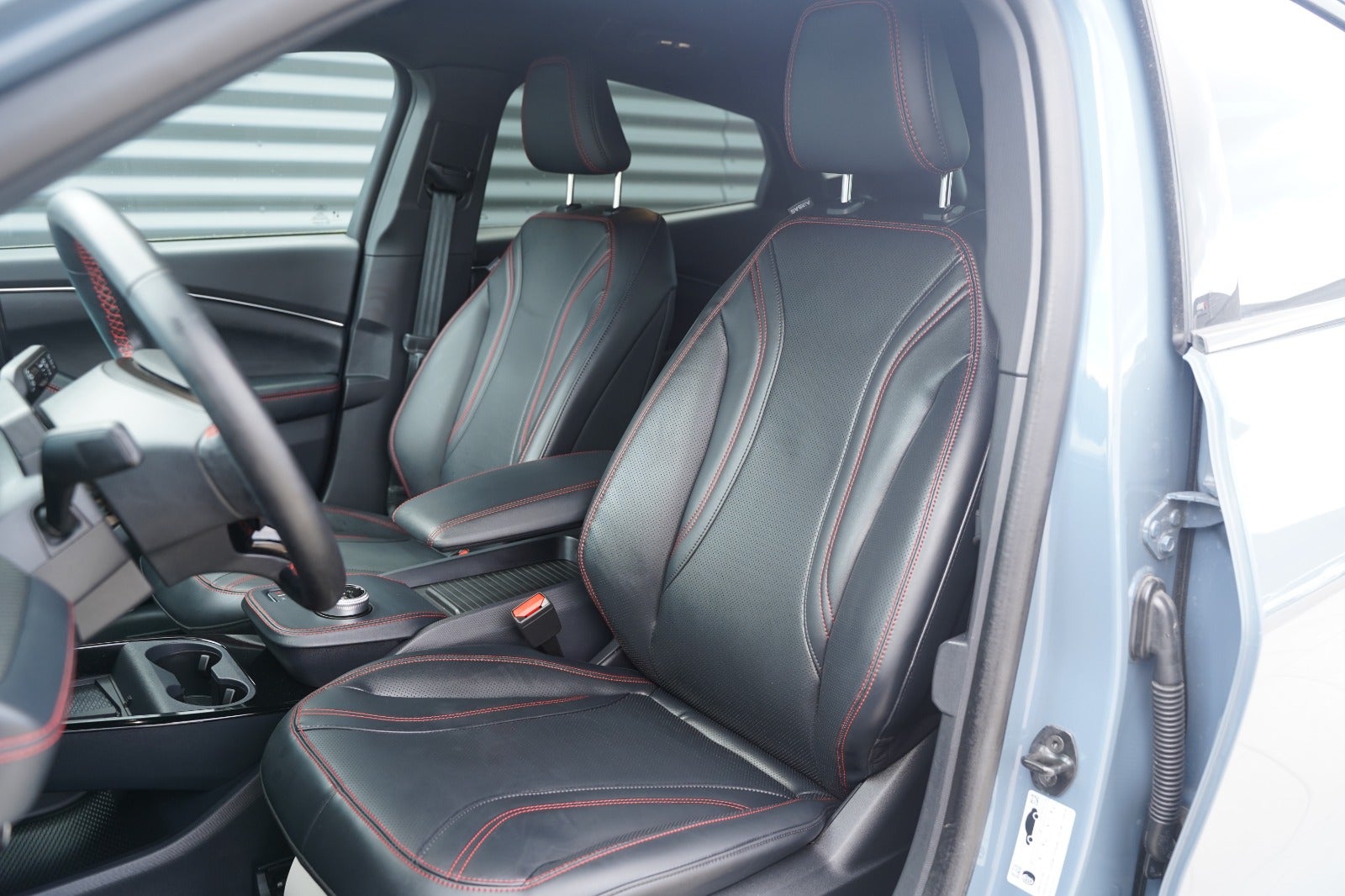 Billede af Ford Mustang Mach-E 75 Premium Standard Range AWD