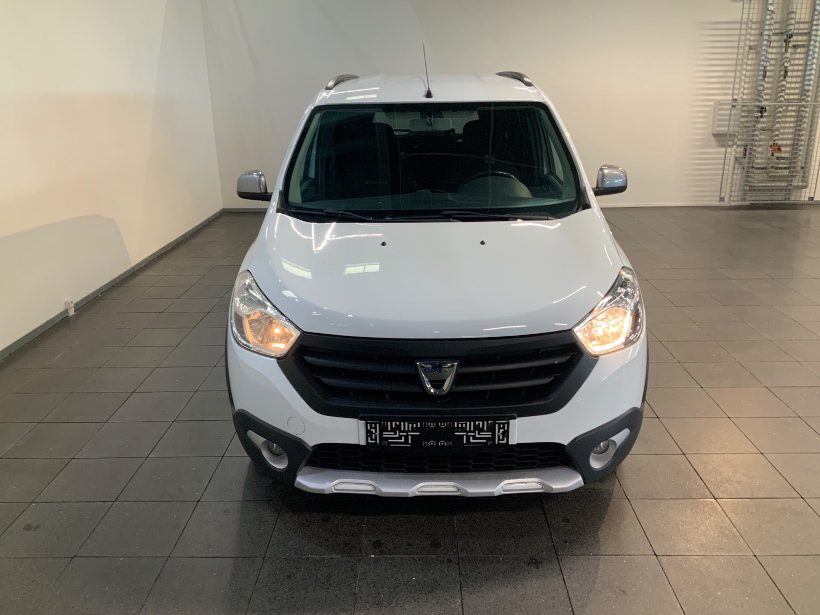 Dacia Lodgy Stepway (2/8)