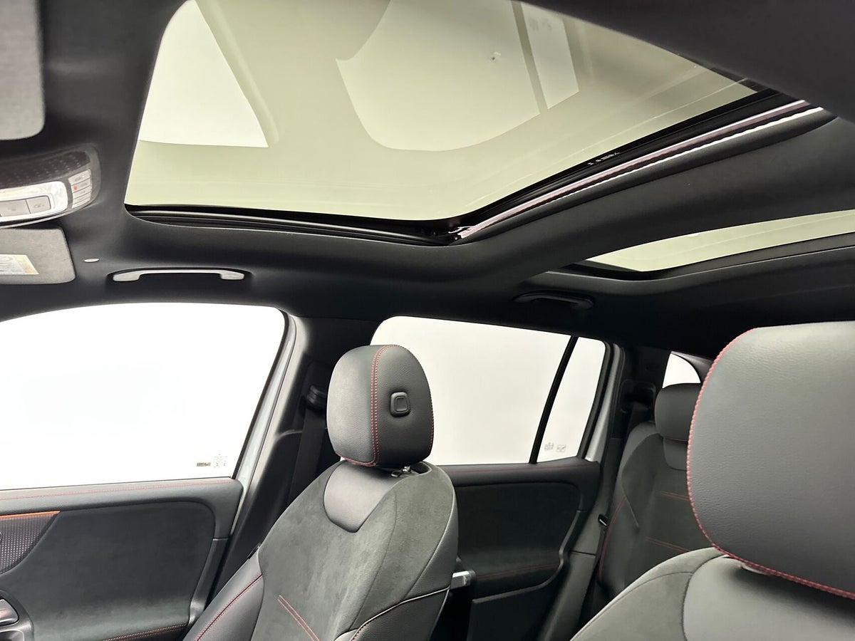 Mercedes EQB350 AMG Line 4Matic 7prs billede 18