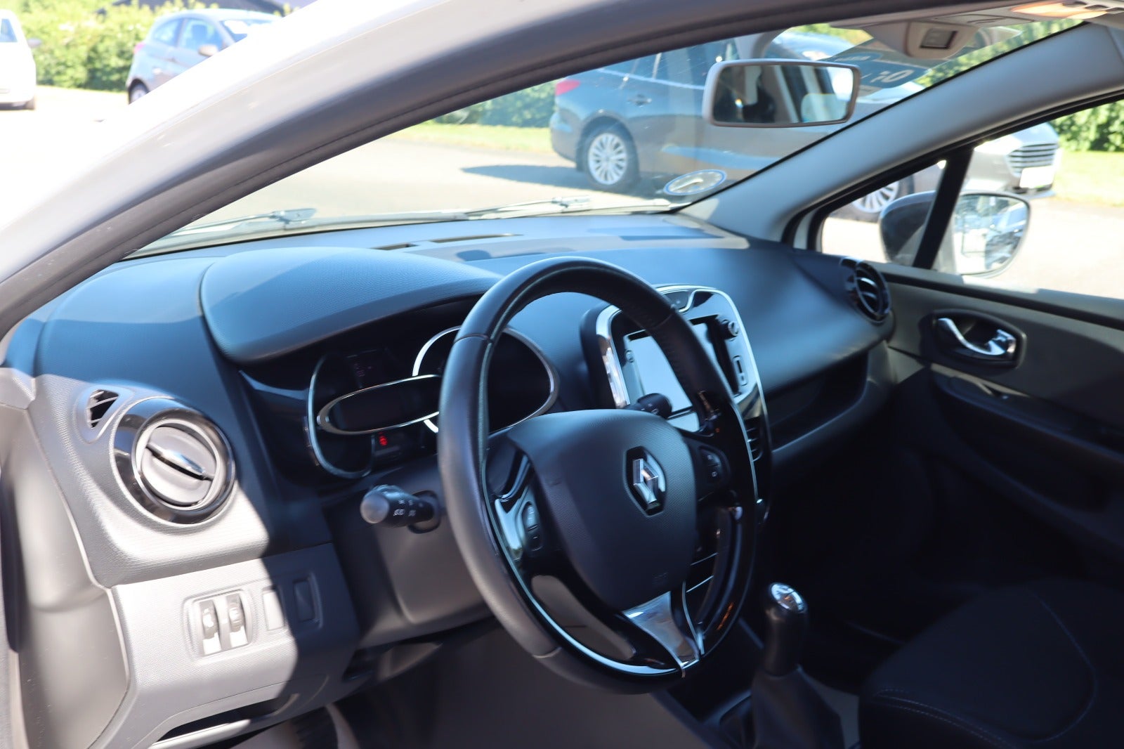 Billede af Renault Clio IV 1,5 dCi 75 Expression Sport Tourer