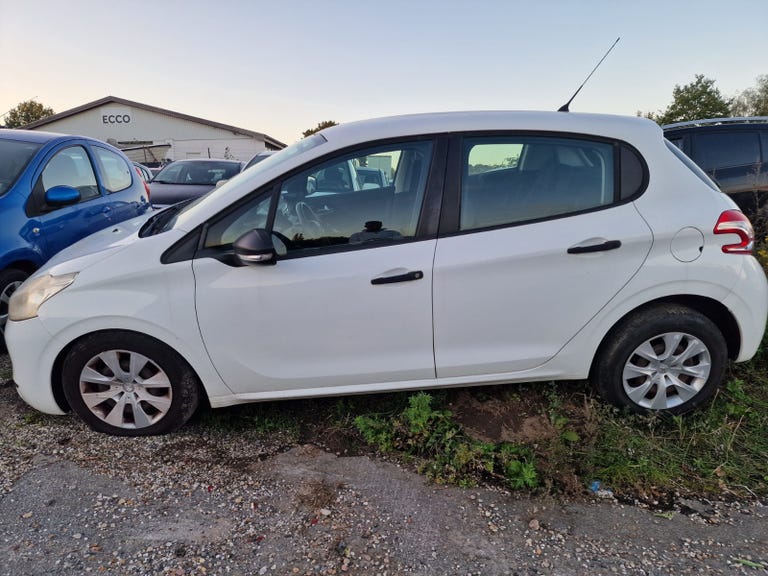 Peugeot 208 VTi Access