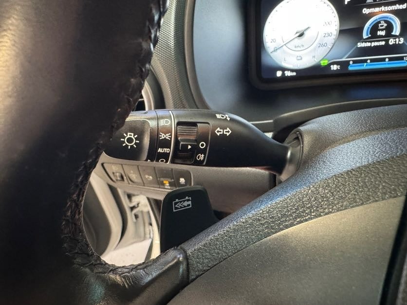 Hyundai Kona EV Select