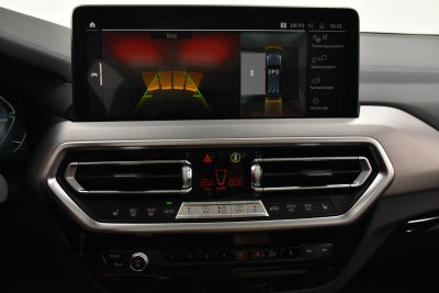 BMW iX3 Charged Plus