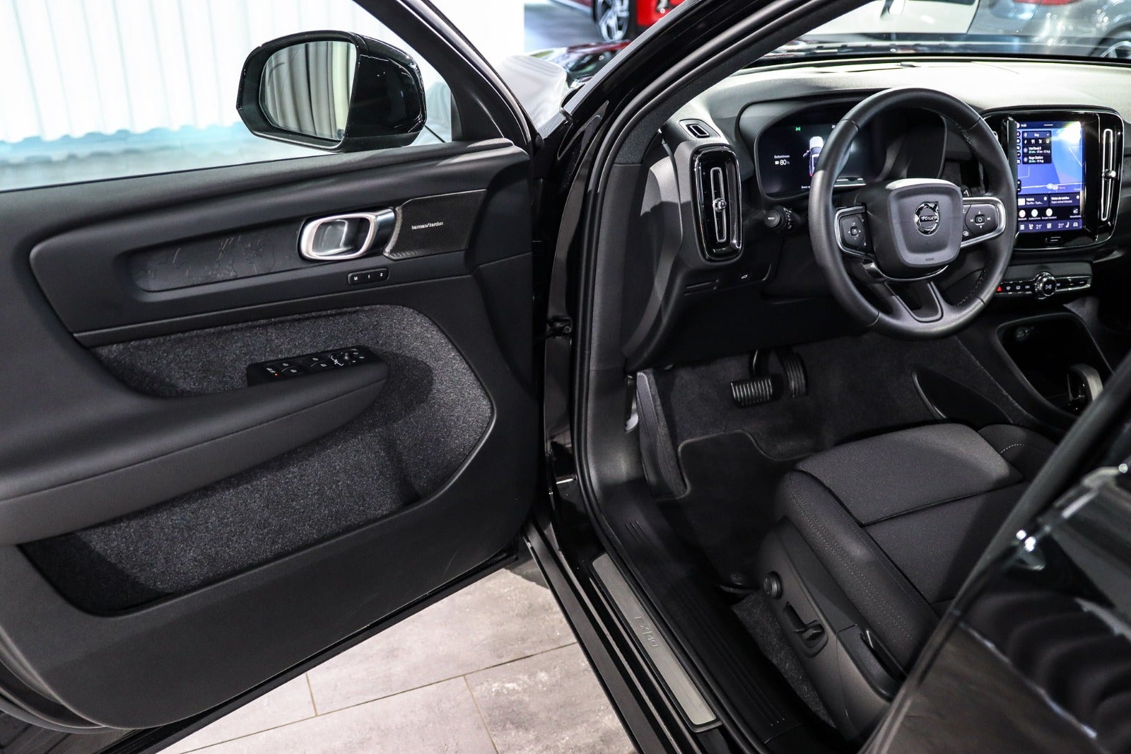 Billede af Volvo EX40  Extended Range Black Edition