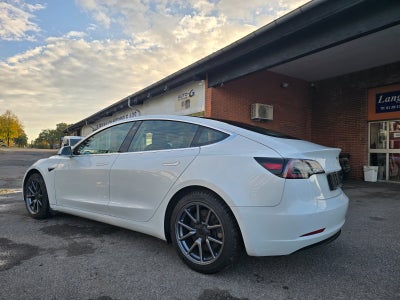 Tesla Model 3  Standard Range+ RWD 4d