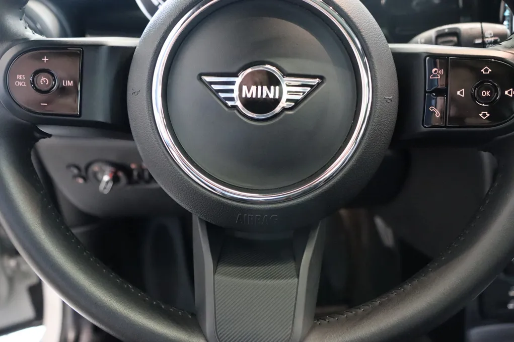 MINI Cooper SE Camden Edition