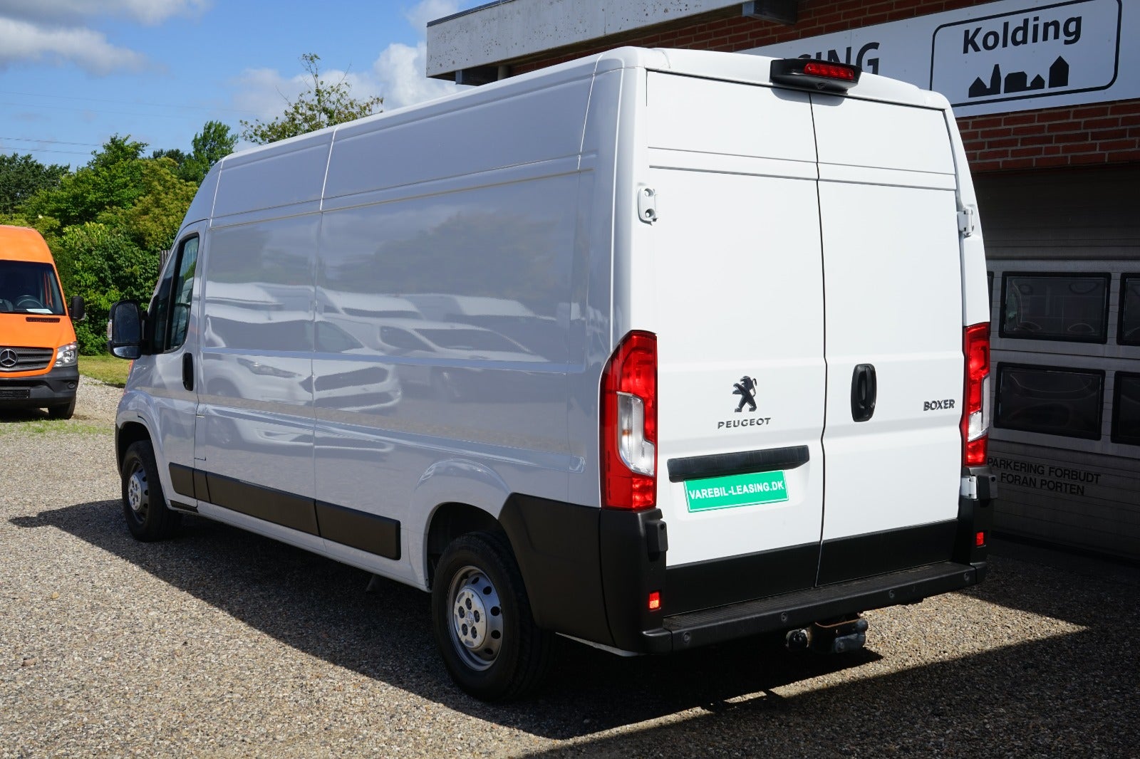 Billede af Peugeot Boxer 335 2,2 BlueHDi 140 L3H2 Premium